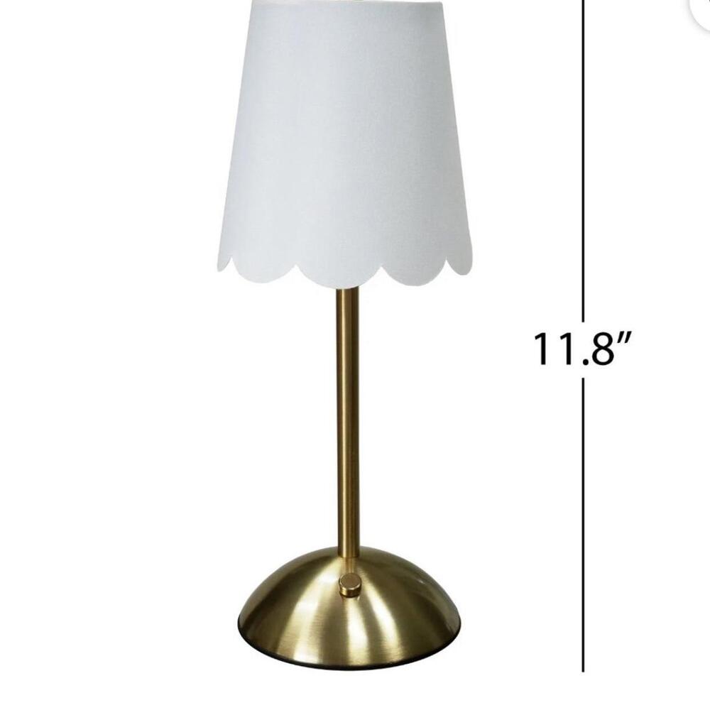Scalloped LED Touch Lamp three light settings BNWT